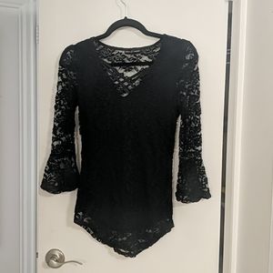 Black Lace Long Bell Sleeve Shirt Junior's Med